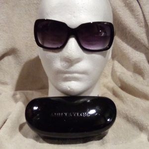 Anne Taylor "Goggle" Style Sunglasses,Graduated Lense, W/Case
